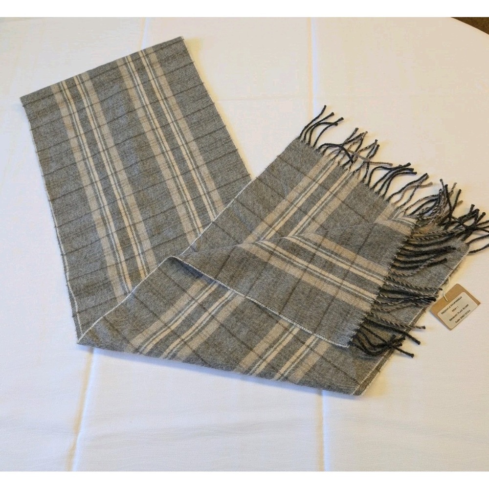 NWT Red Maple Sportswear Baby Alpaca Brushed Plaid Scarf